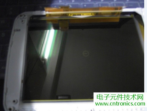 探秘電子紙！一款電紙書的電子墨水屏拆解