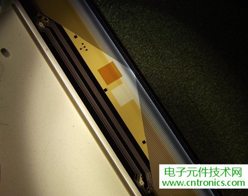 探秘電子紙！一款電紙書的電子墨水屏拆解
