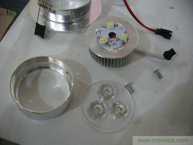 DIY：大雄家的路燈，帶你找回童年的記憶