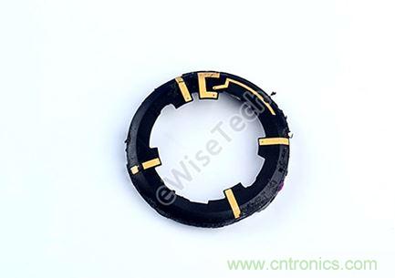 MOTO 360二代智能手表拆解：只有細(xì)節(jié)，沒(méi)有亮點(diǎn)