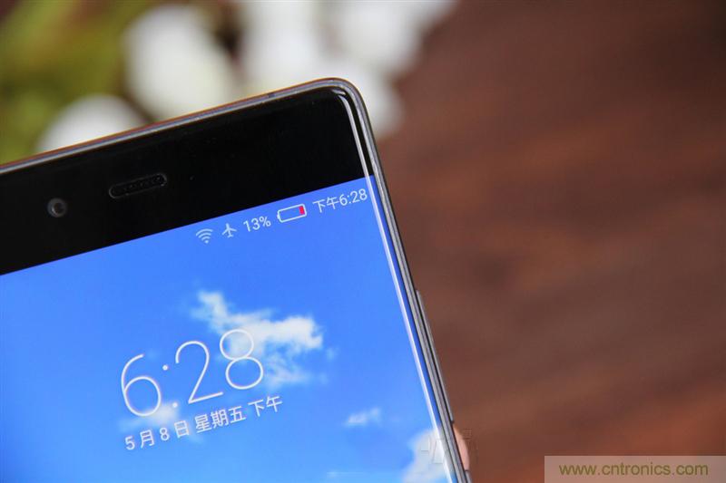 無邊框的 nubia Z9 ，一款既有驚喜，又有驚艷的智能手機(jī)