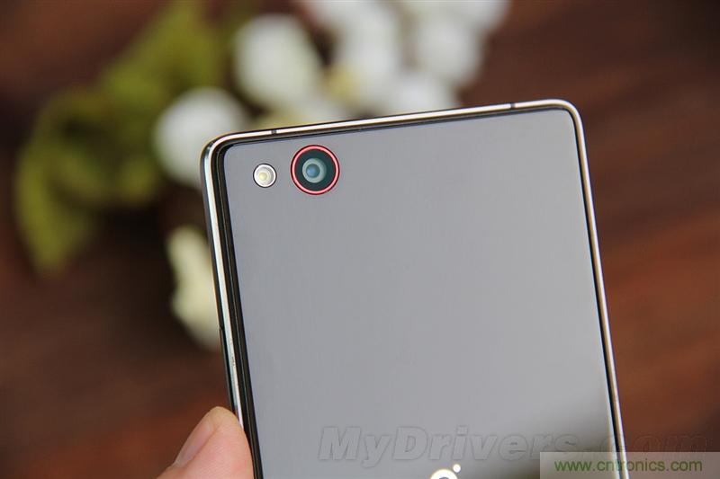 無邊框的 nubia Z9 ，一款既有驚喜，又有驚艷的智能手機(jī)