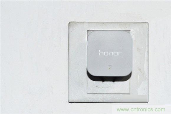 大House也能隨心連，榮耀WiFi穿墻寶評測