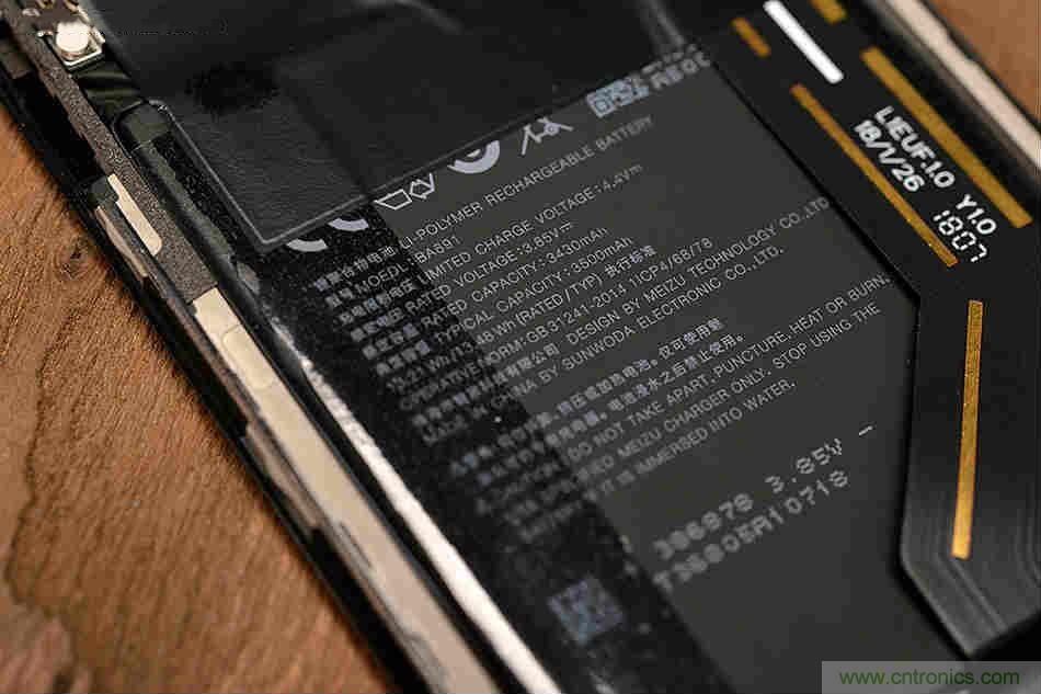 拆解魅族15 Plus：玩轉了新概念，但其工藝究竟如何？